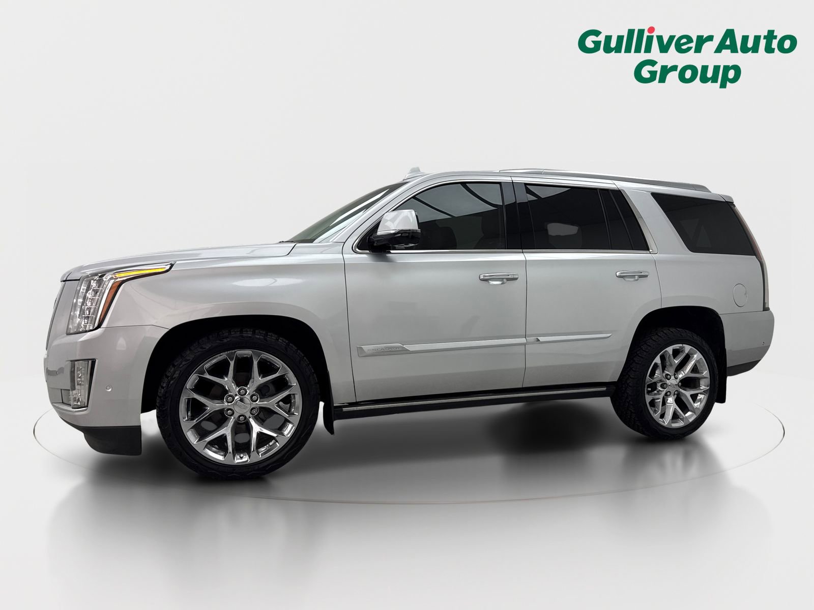Used 2018 Cadillac Escalade Premium Luxury AWD/4WD image 2
