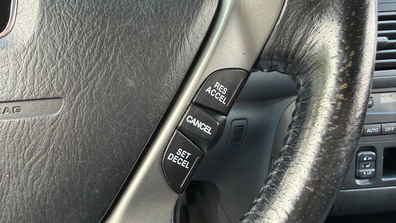 Used 2004 Honda Pilot EX image 17