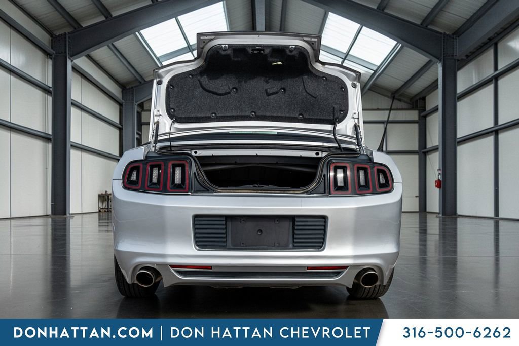 Used 2013 Ford Mustang Convertible image 28