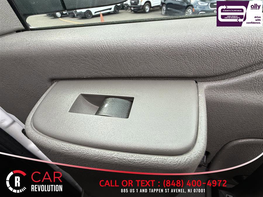 Used 2023 GMC Savana 2500 Extended w/ Driver Convenience Package image 29