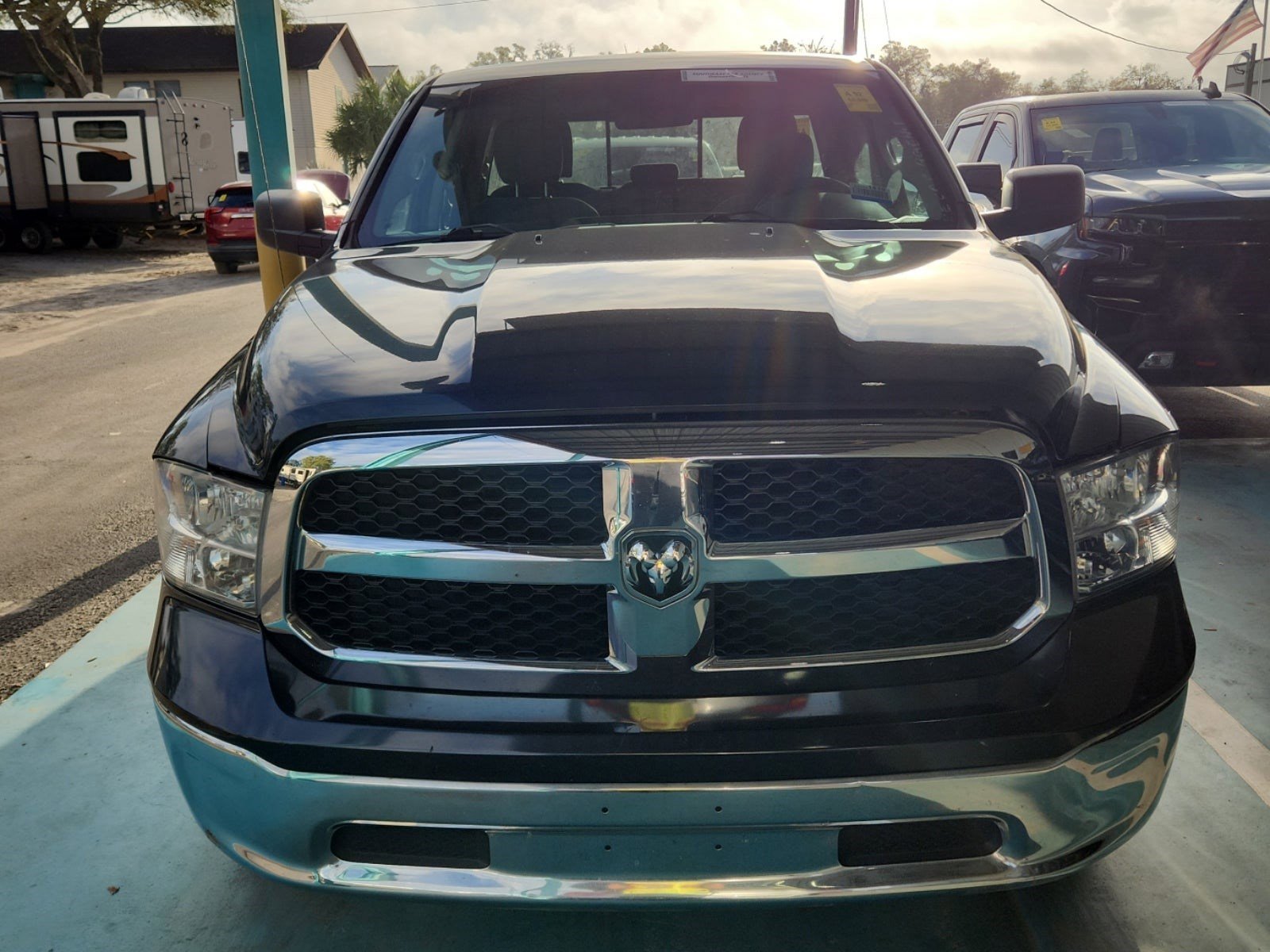 Used 2018 RAM 1500 Classic SLT image 4