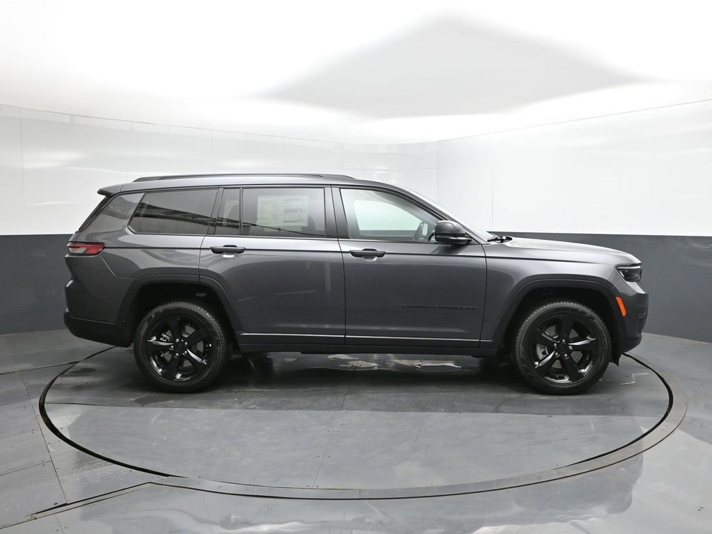 New 2025 Jeep Grand Cherokee L Limited w/ Black Appearance Package image 26