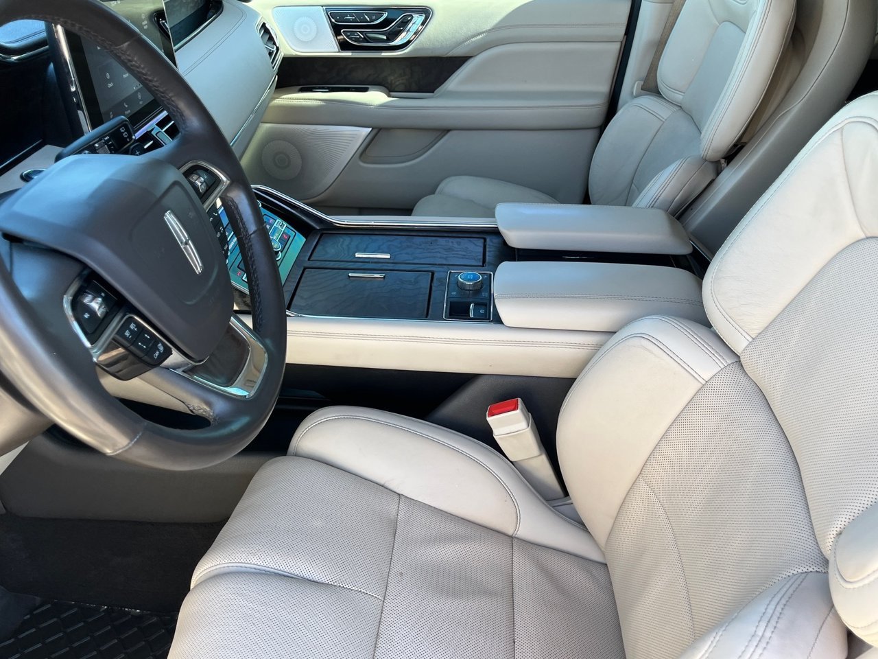 Used 2021 Lincoln Navigator L Reserve AWD/4WD image 17