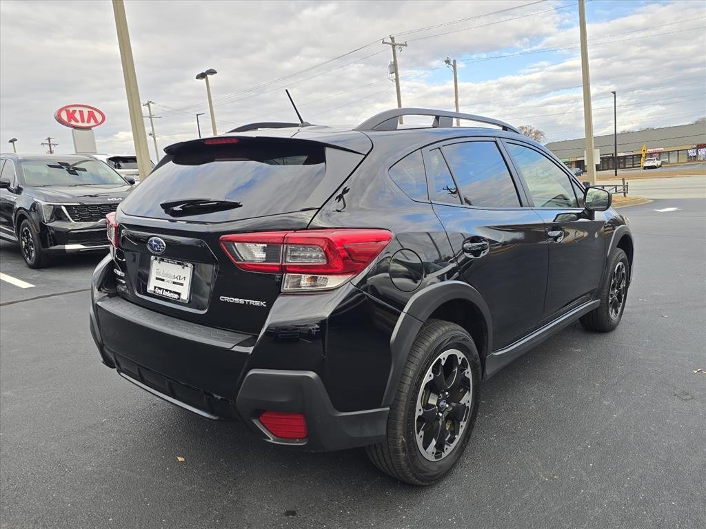Used 2023 Subaru Crosstrek 2.0i image 3