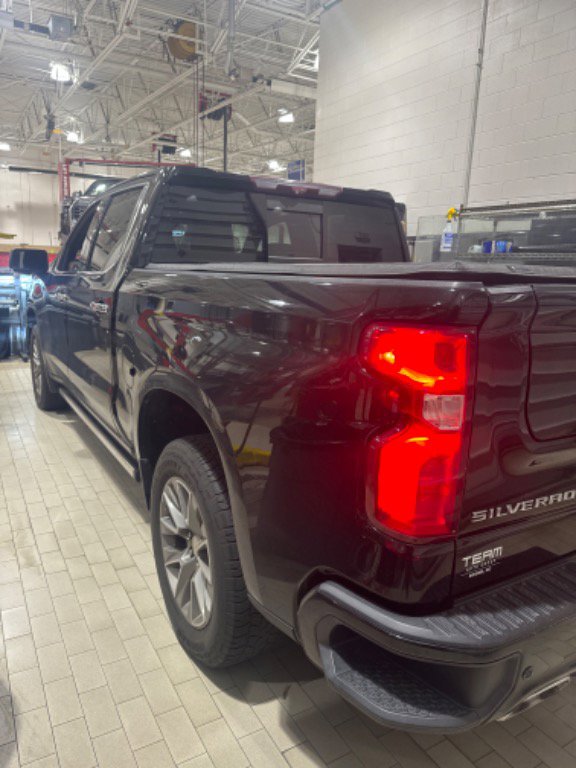 Used 2021 Chevrolet Silverado 1500 High Country w/ Technology Package image 44