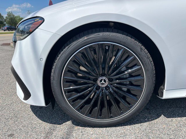 New 2026 Mercedes-Benz E 450 4MATIC Sedan image 9