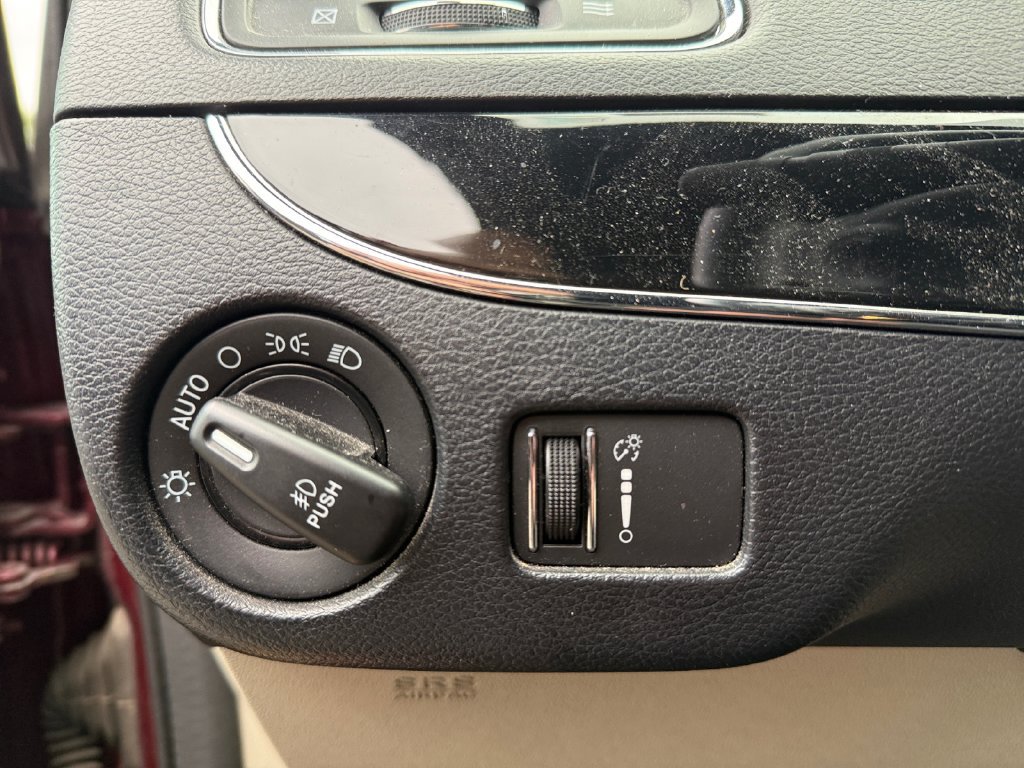 Used 2019 Dodge Grand Caravan SXT FWD image 18