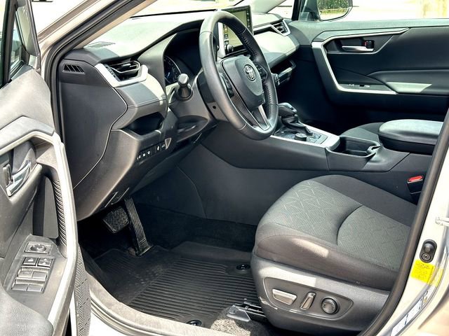 Used 2021 Toyota RAV4 XLE w/ Convenience Package AWD/4WD image 10