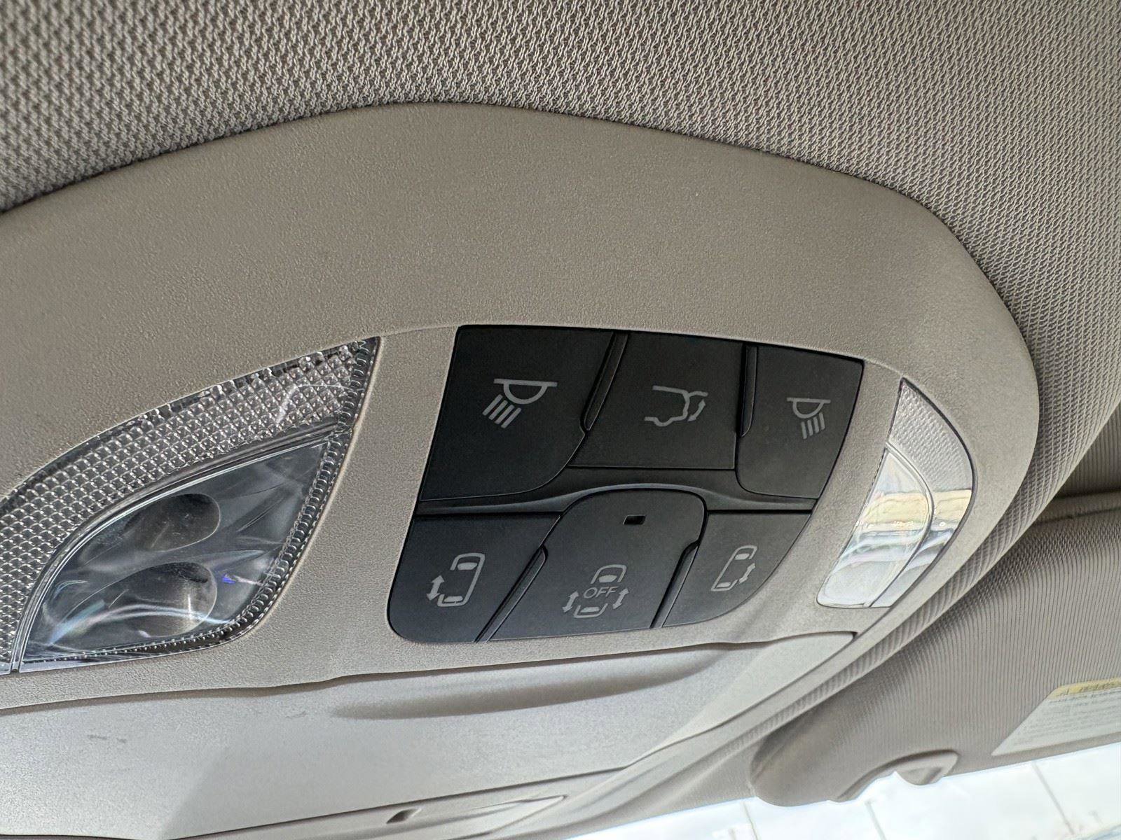 Used 2024 Chrysler Pacifica Touring-L FWD image 20