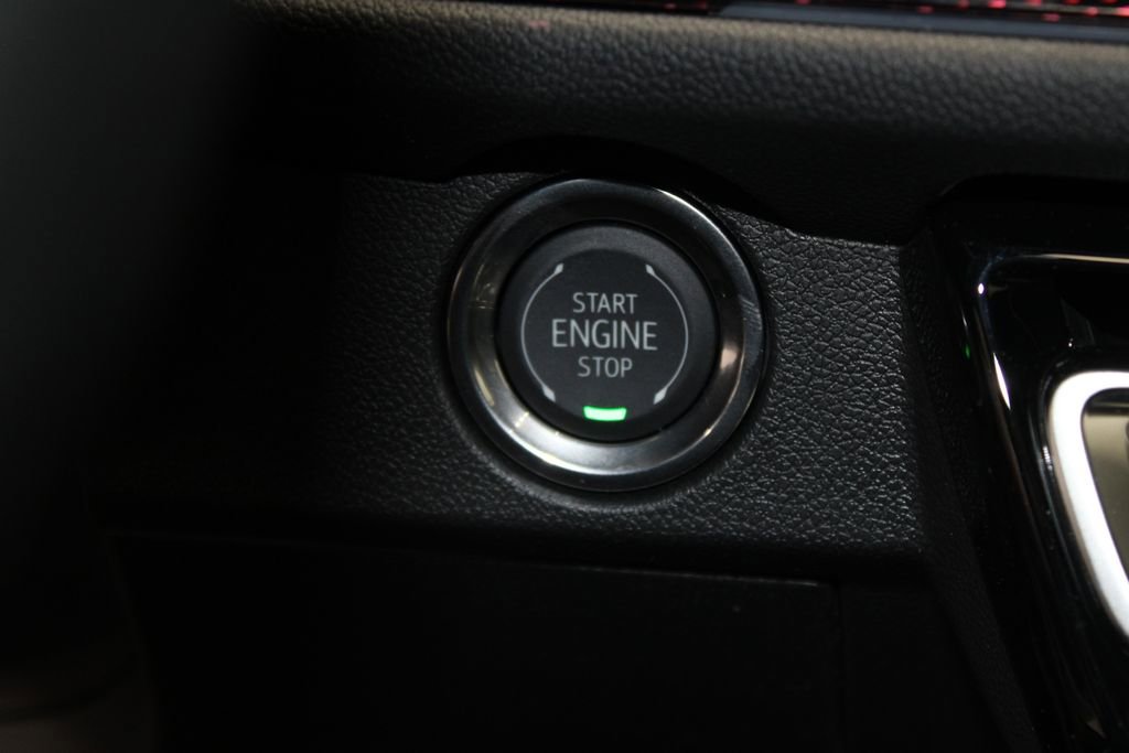 New 2026 Chevrolet Traverse RS w/ LPO, Floor Liner Package FWD image 48