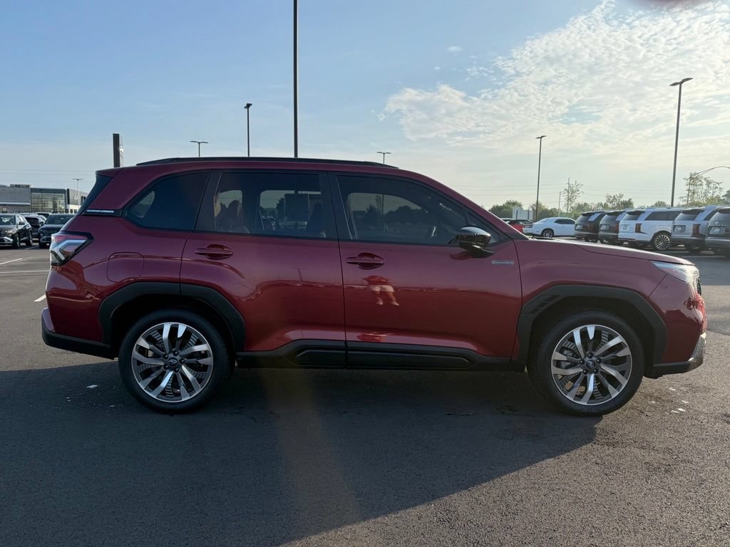 Used 2025 Subaru Forester Touring AWD/4WD image 4