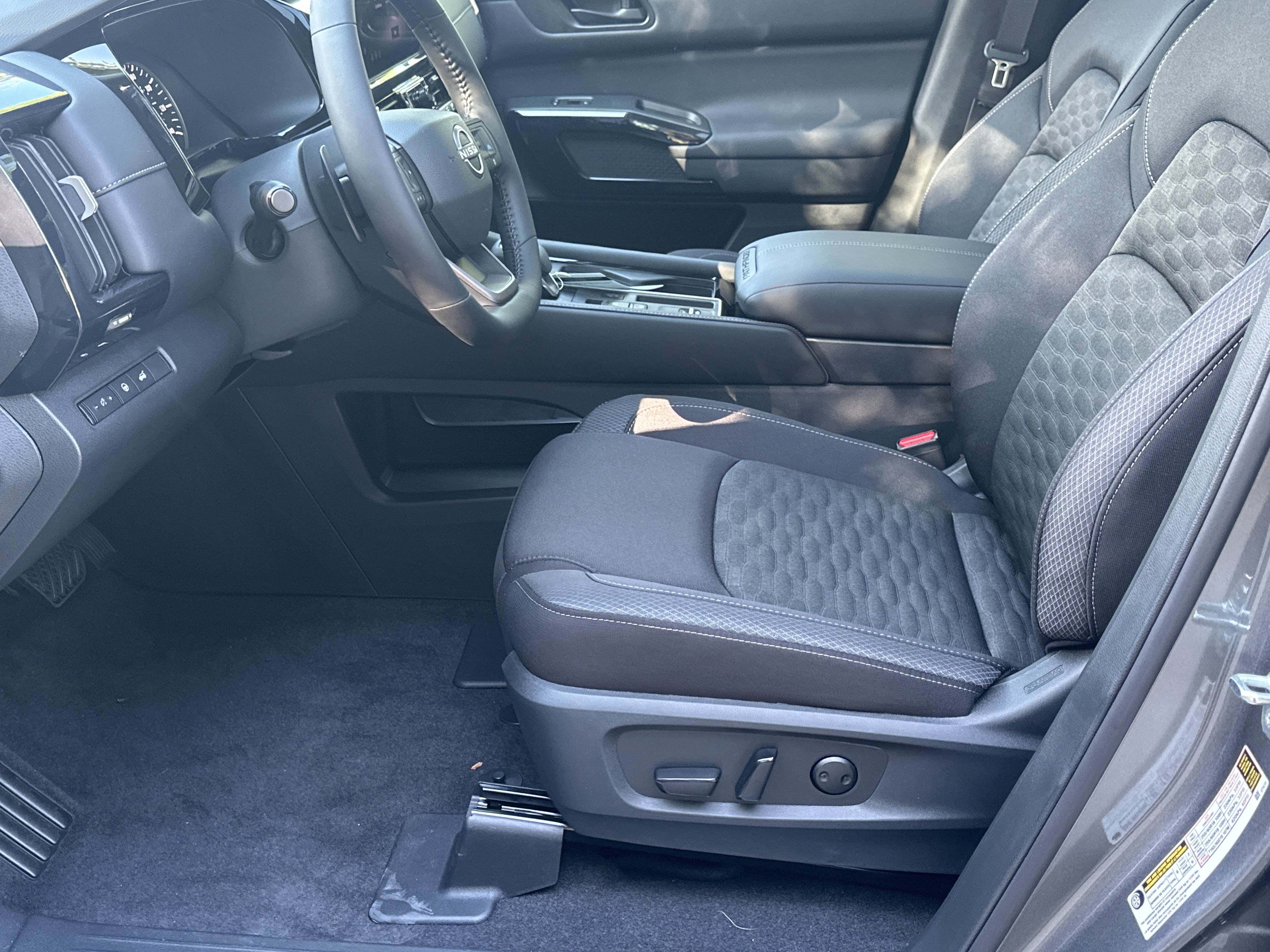 New 2026 Nissan Pathfinder SV FWD image 9