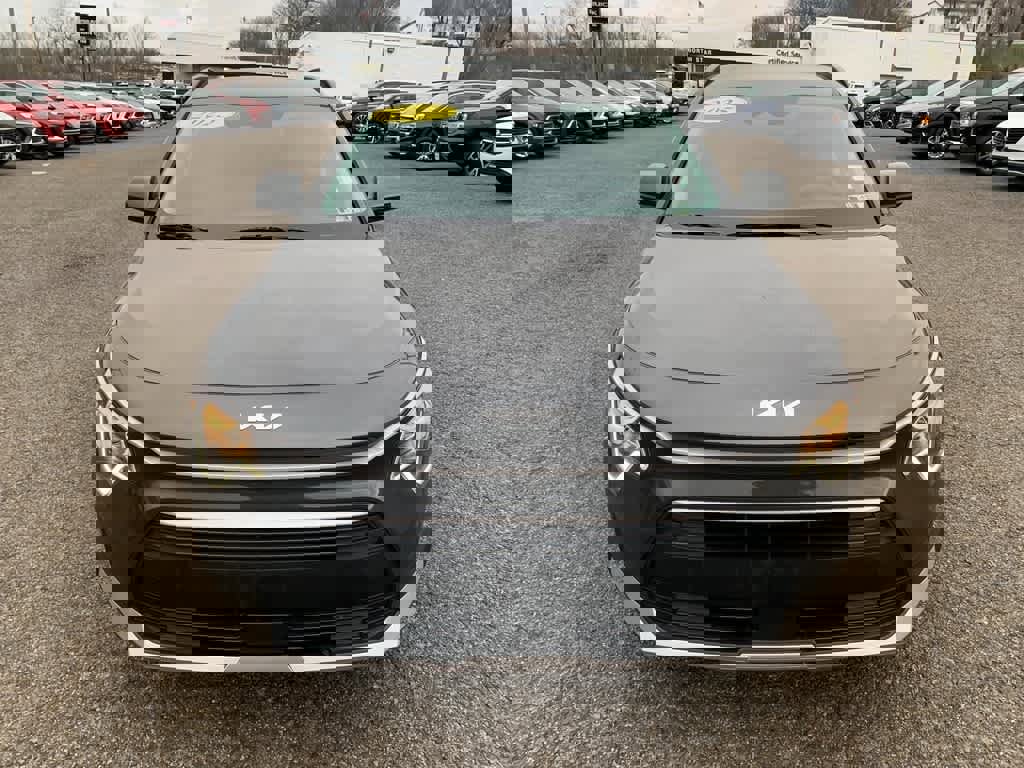 Used 2025 Kia Niro EX image 8