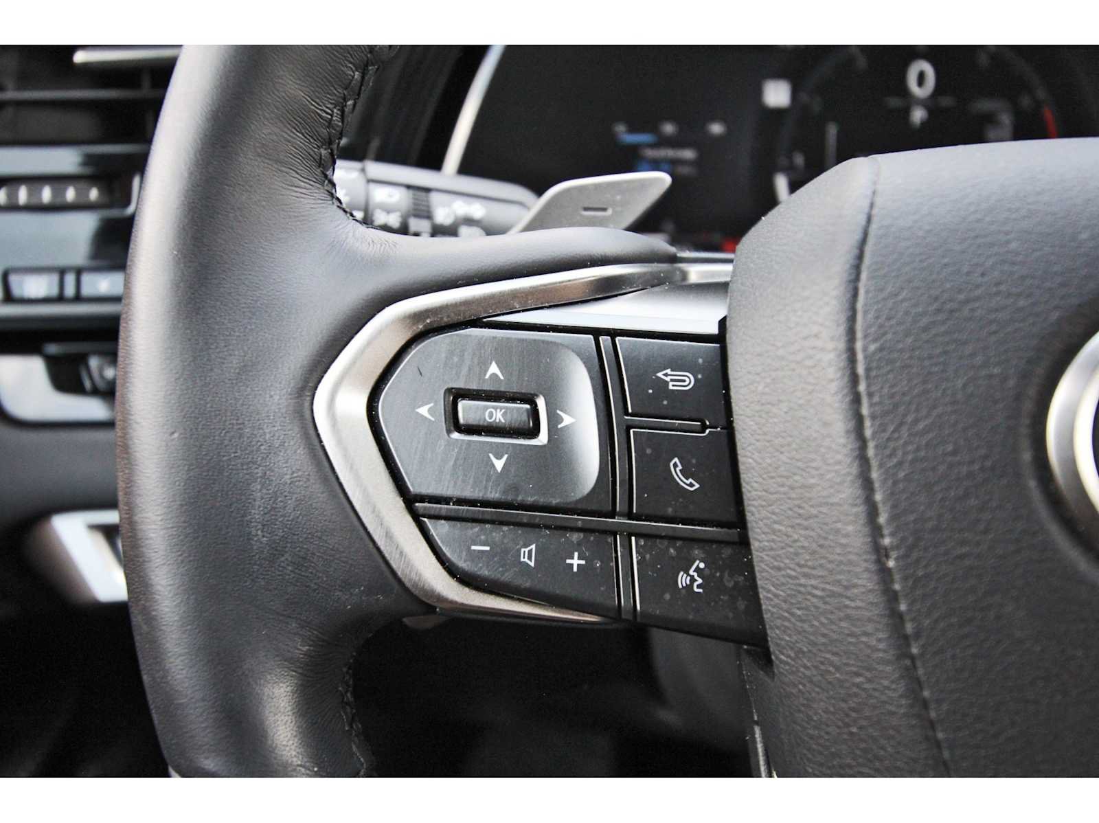 Used 2025 Lexus RX 350 Premium w/ Accessory Package (Z1) FWD image 15