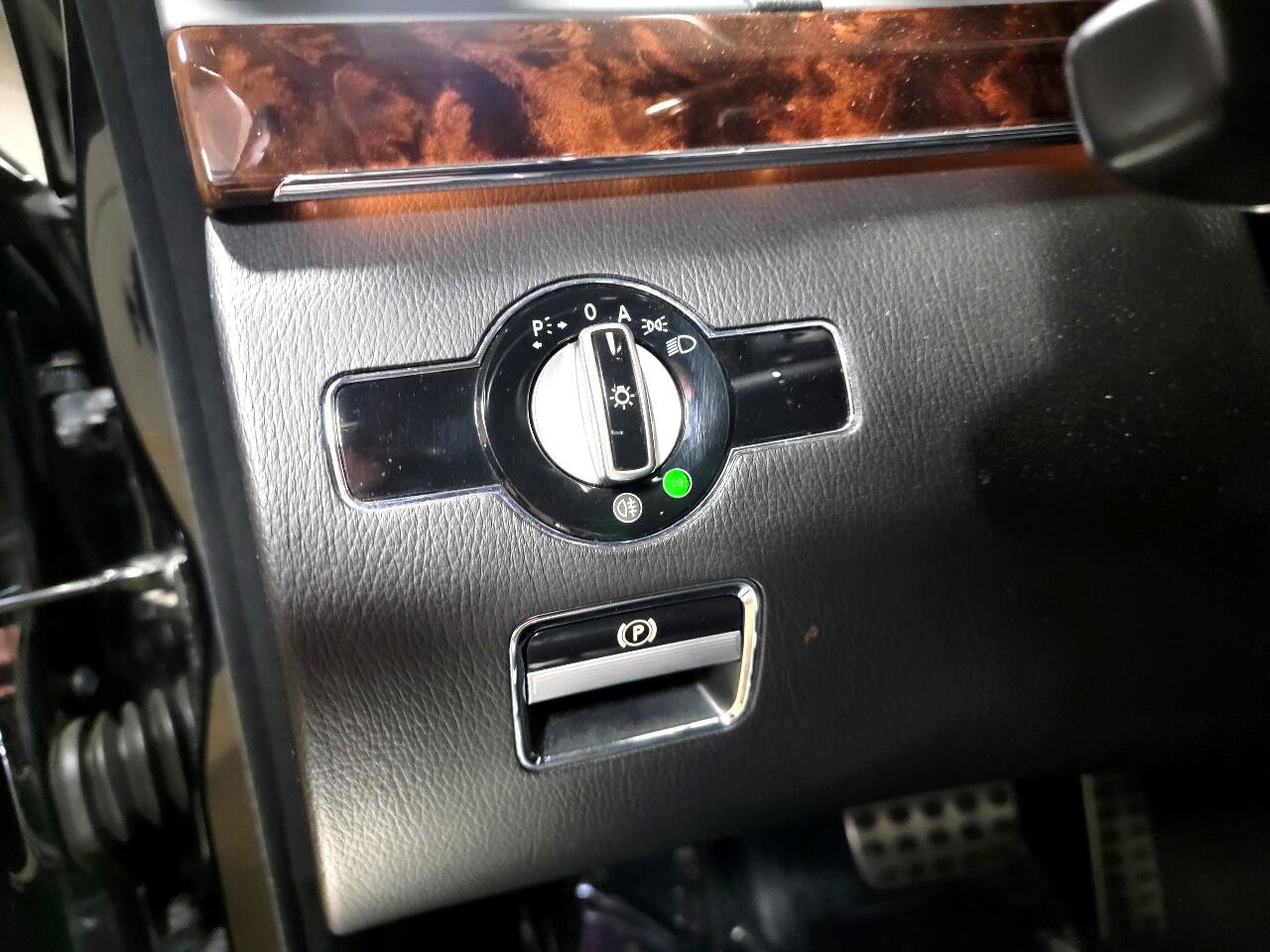 Used 2013 Mercedes-Benz S 550 4MATIC w/ Sport Pkg image 29