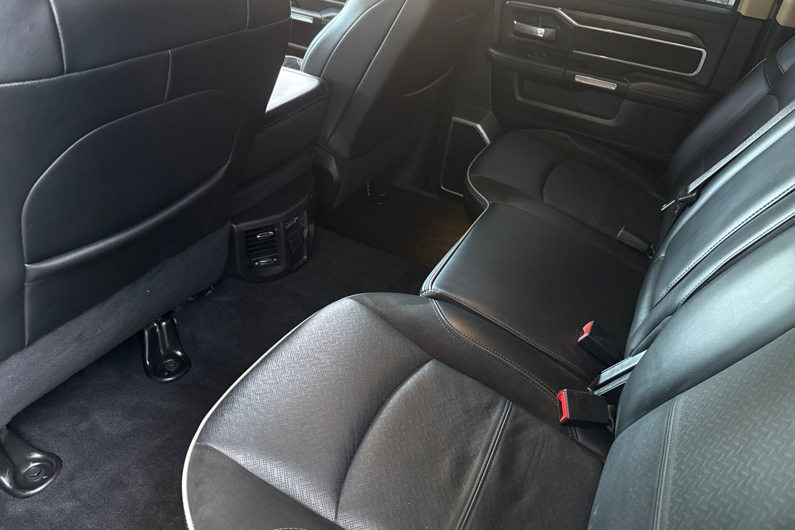 Used 2019 RAM 2500 Laramie image 15