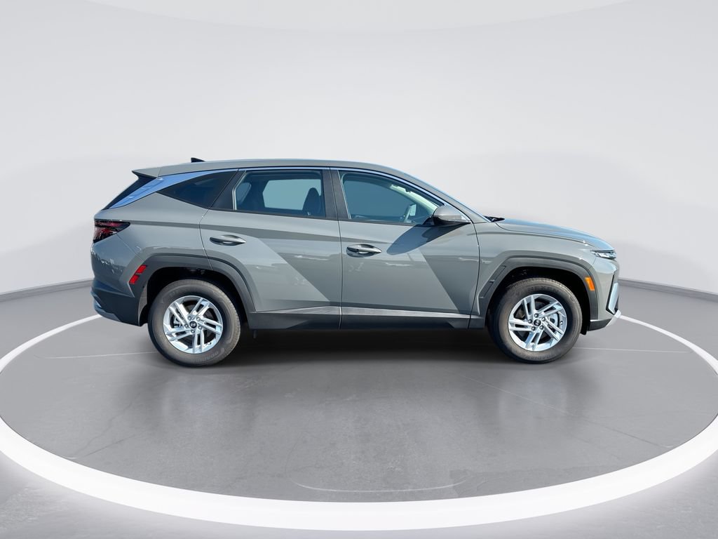 Used 2026 Hyundai Tucson SE AWD/4WD image 9