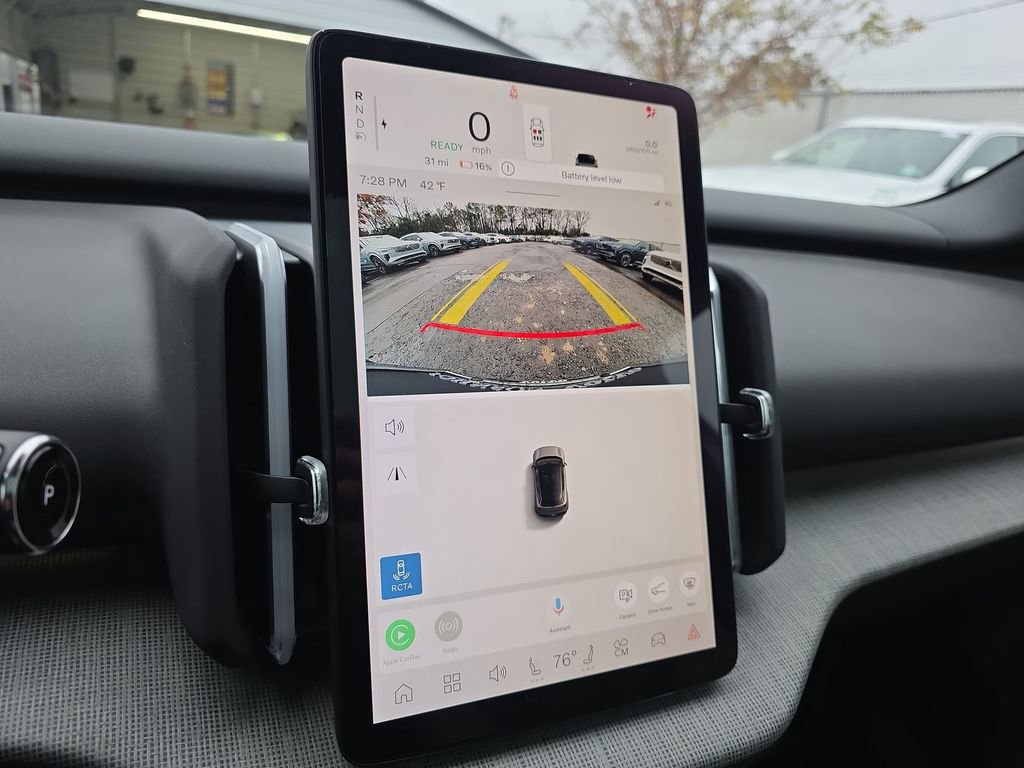 New 2025 Volvo EX30 Plus w/ Protection Package Premier image 33