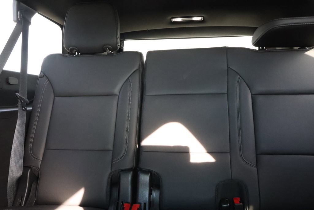 Certified 2024 Chevrolet Suburban Z71 w/ Off-Road Capability Package image 33