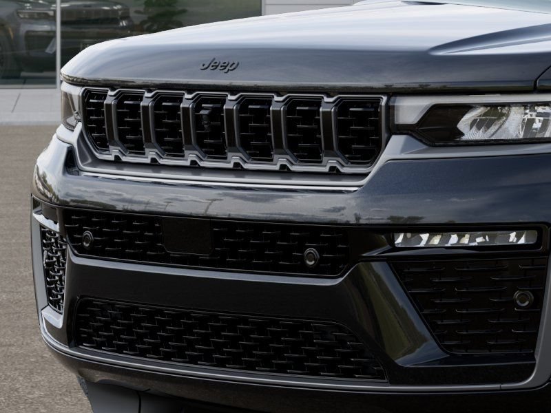New 2026 Jeep Grand Cherokee Summit AWD/4WD image 11