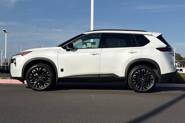 New 2026 Nissan Rogue Dark Armor FWD image 7