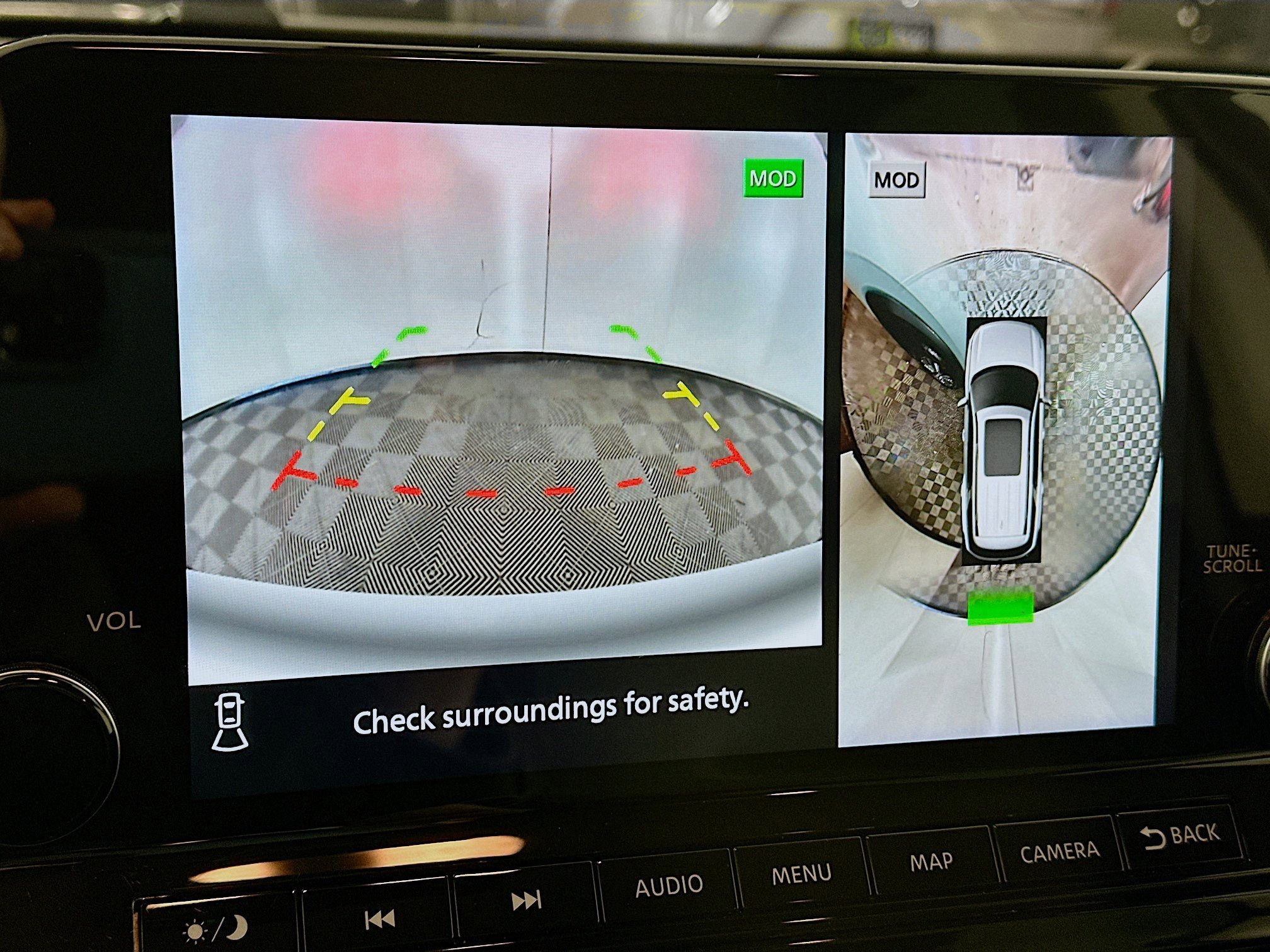 Used 2025 Nissan Pathfinder SL image 23