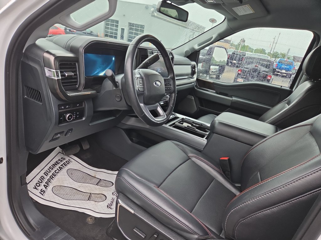 Used 2024 Ford F250 Lariat w/ Sport Appearance Package AWD/4WD image 35