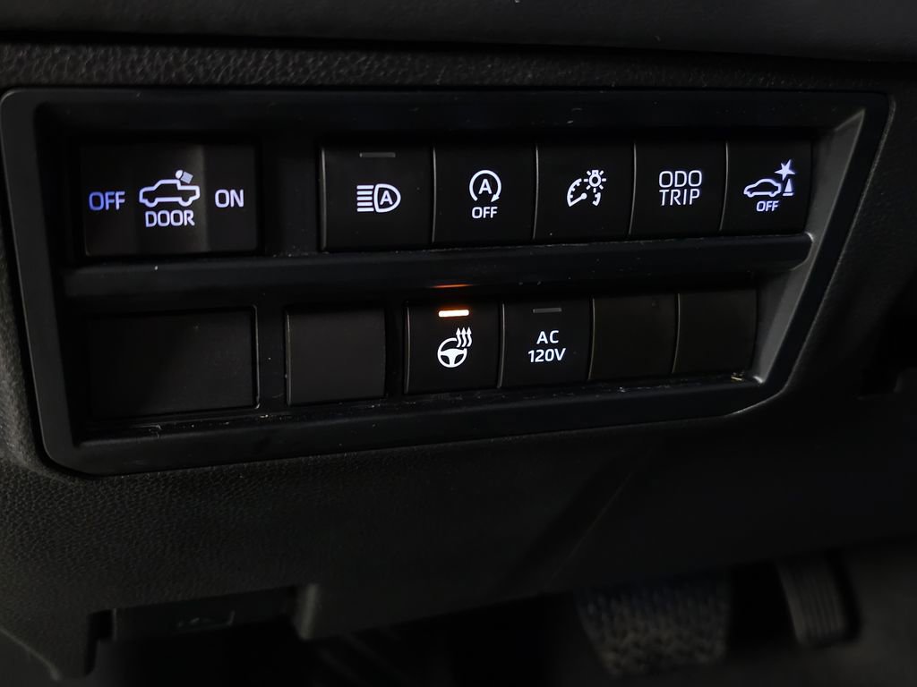 Used 2023 Toyota Tundra Platinum AWD/4WD image 21