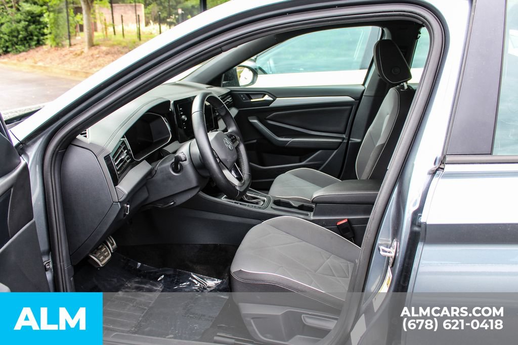 Used 2025 Volkswagen Jetta Sport FWD image 16
