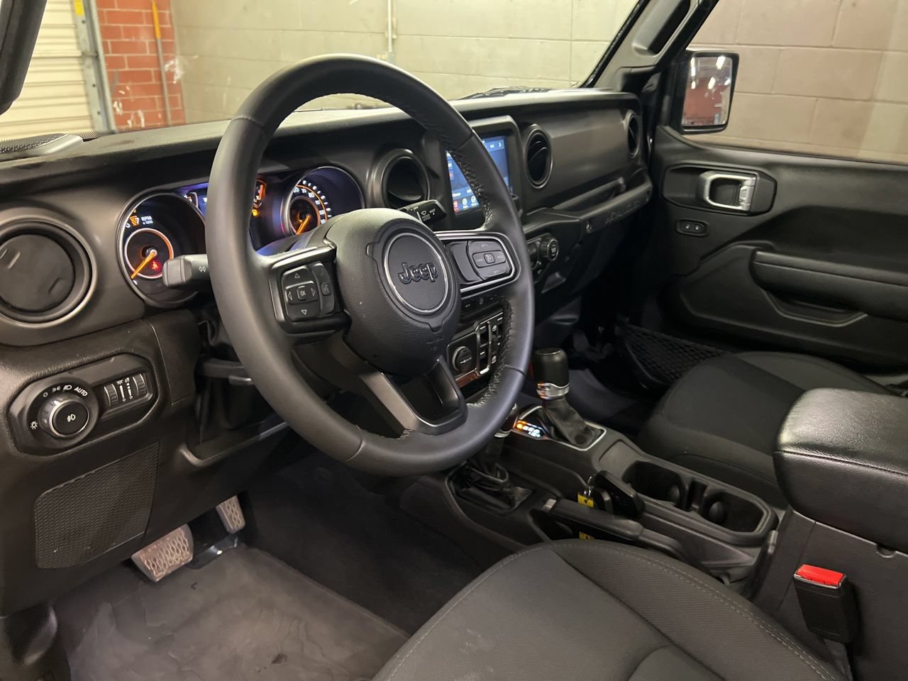Used 2022 Jeep Wrangler Unlimited Sport AWD/4WD image 13