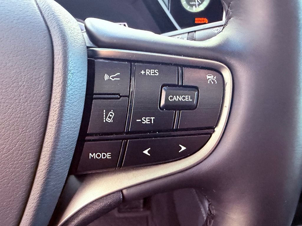 Used 2025 Lexus ES 300h w/ Premium Package FWD image 21