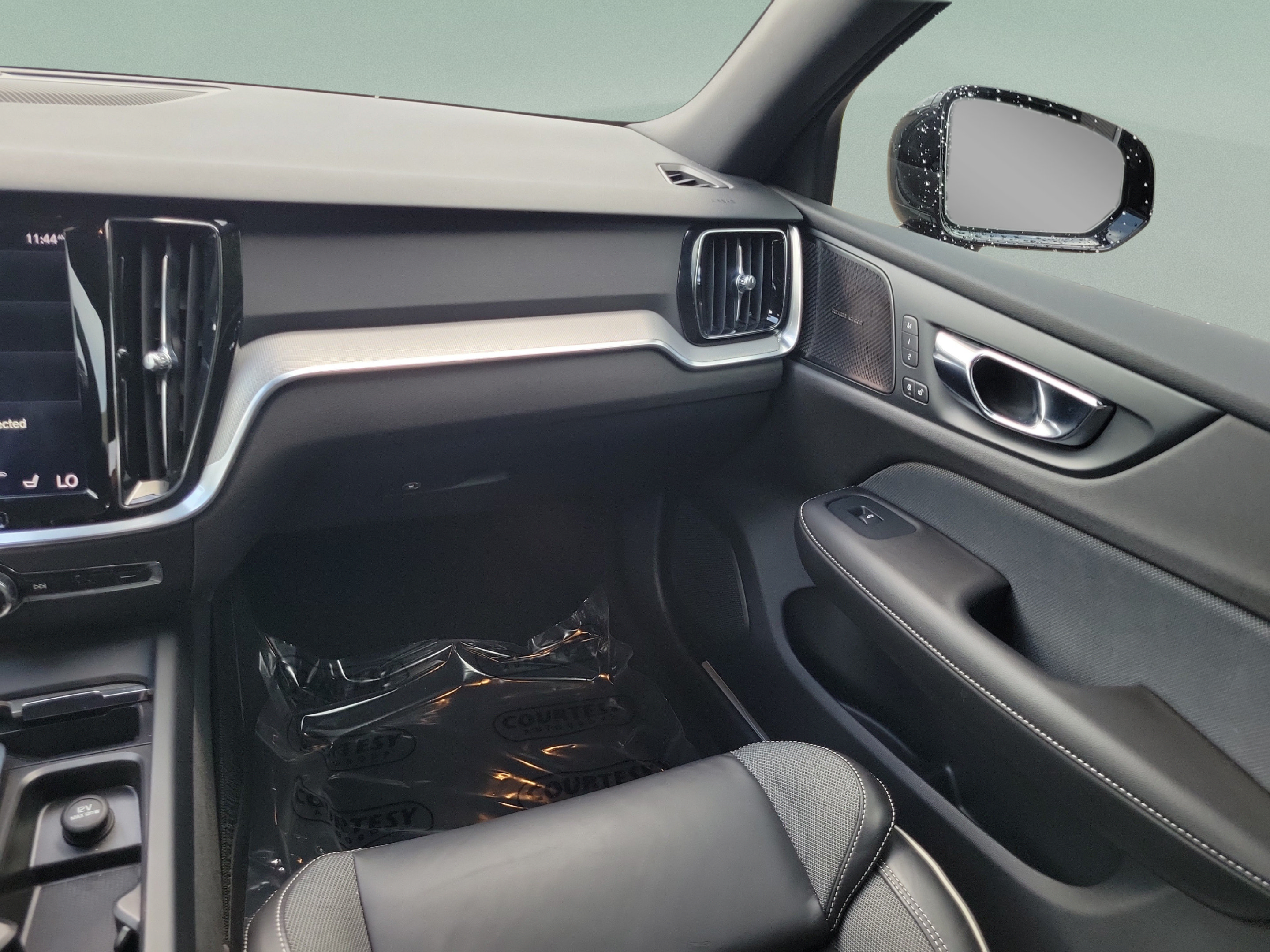 Used 2019 Volvo S60 T5 R-Design FWD image 14