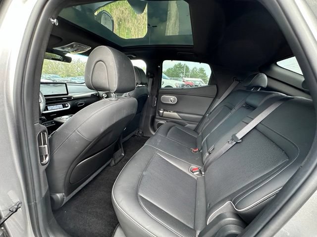 Used 2023 Genesis GV60 Advanced w/ Cargo Package AWD/4WD image 16