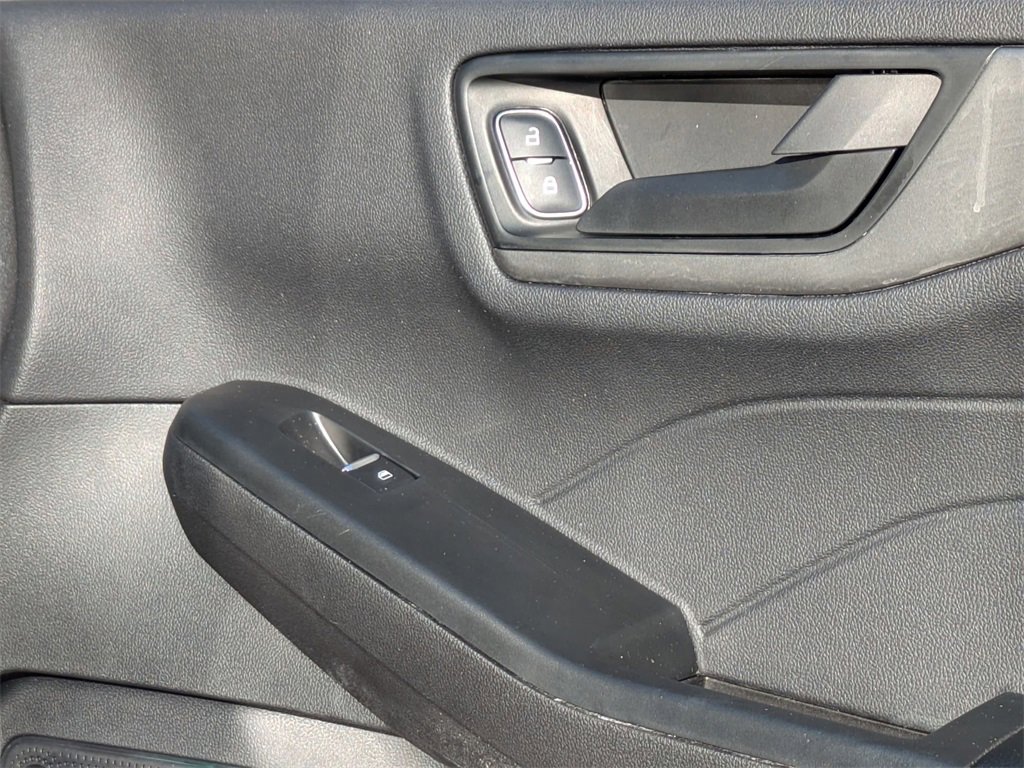 Used 2025 Ford Escape Active image 33