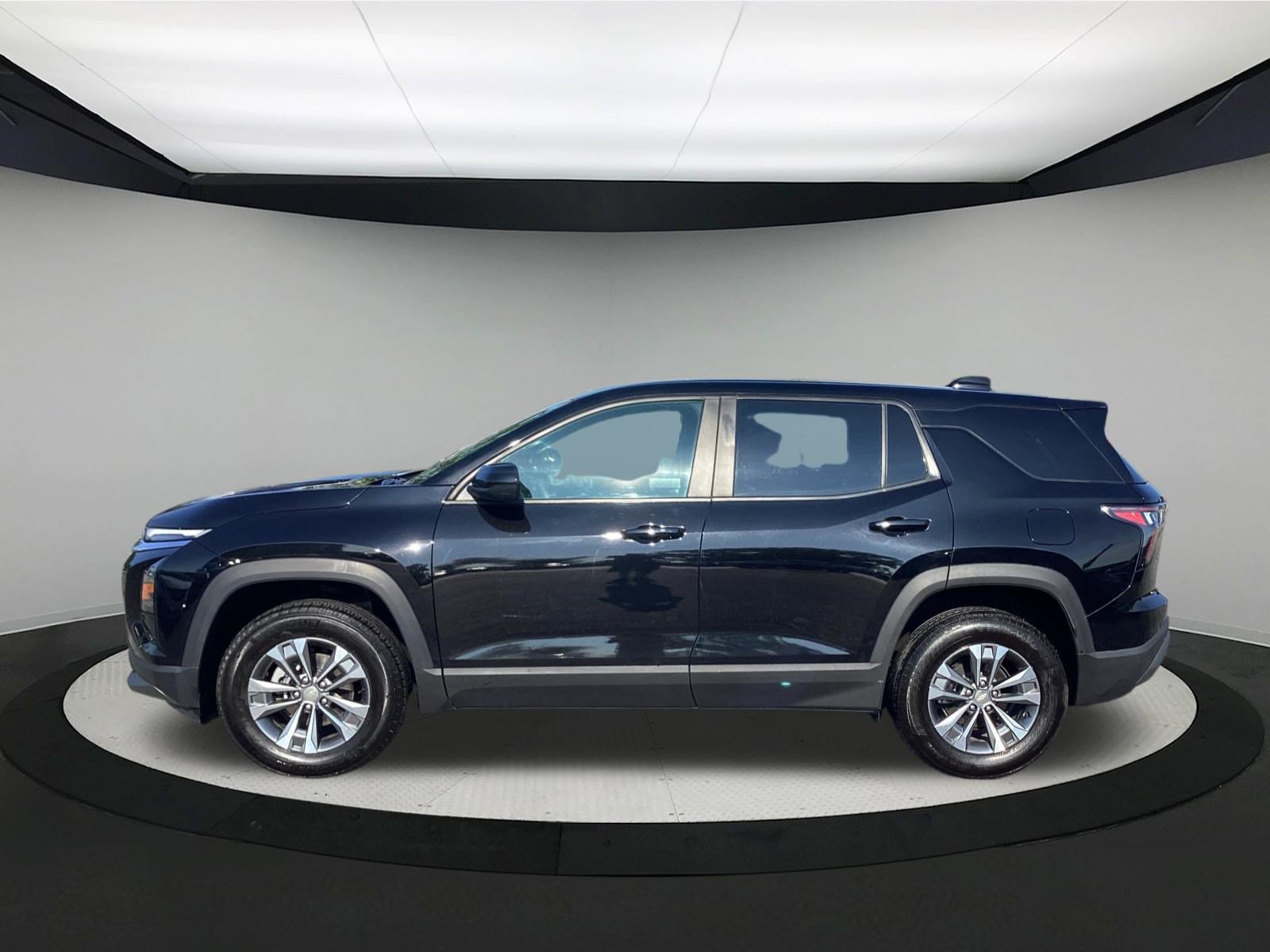 Used 2025 Chevrolet Equinox LT AWD/4WD image 5
