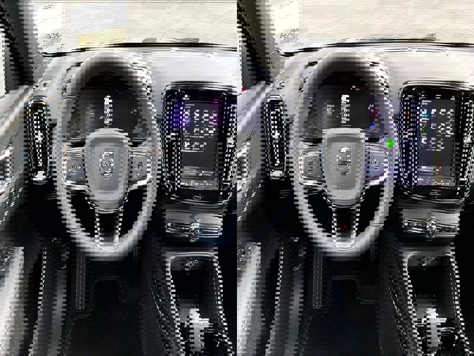 Used 2023 Volvo XC40 Recharge Plus image 8