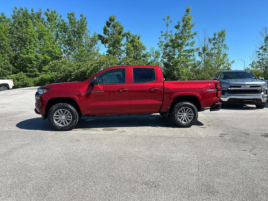 New 2026 Chevrolet Colorado LT w/ LT Convenience Package AWD/4WD image 2