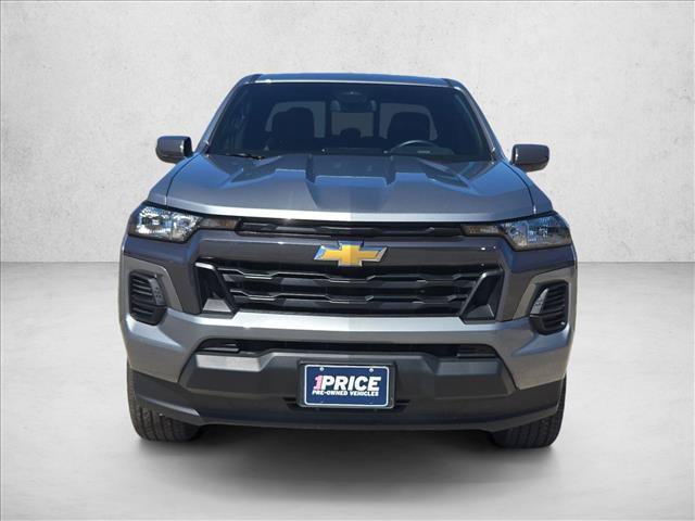 Used 2025 Chevrolet Colorado LT RWD image 2