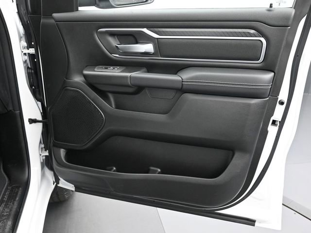 New 2026 RAM 1500 4x4 Crew Cab image 17