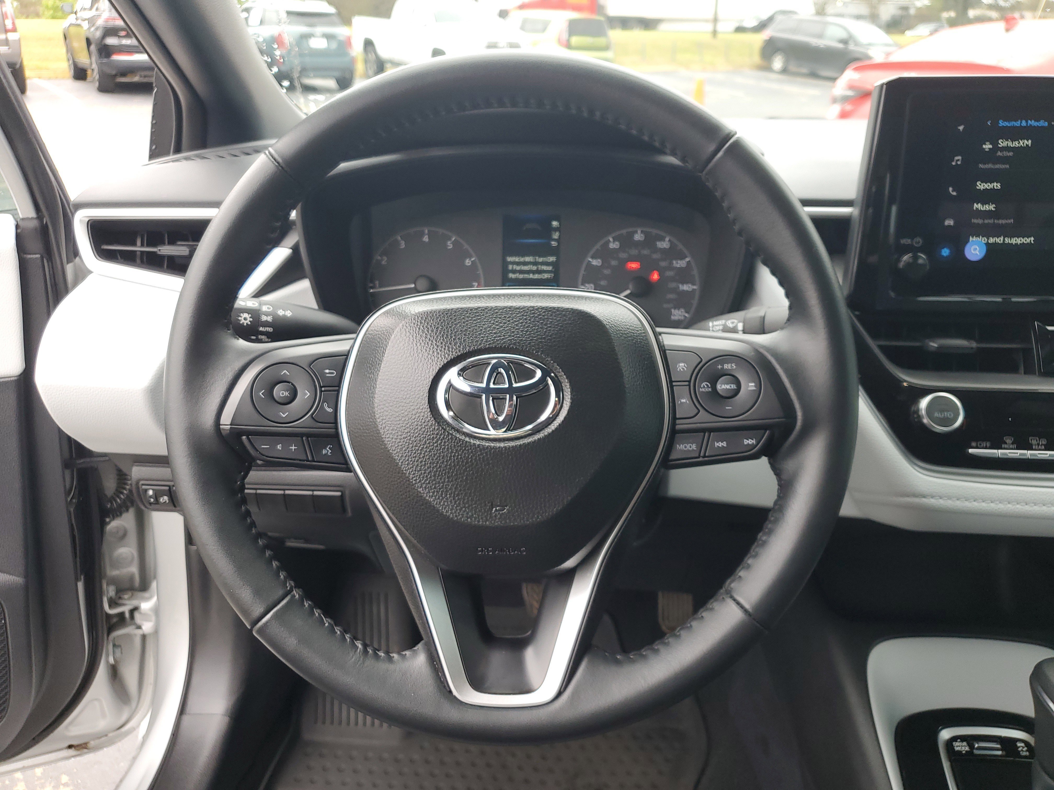 Used 2025 Toyota Corolla SE image 25