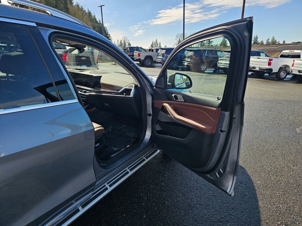 Used 2026 BMW X7 xDrive40i image 29