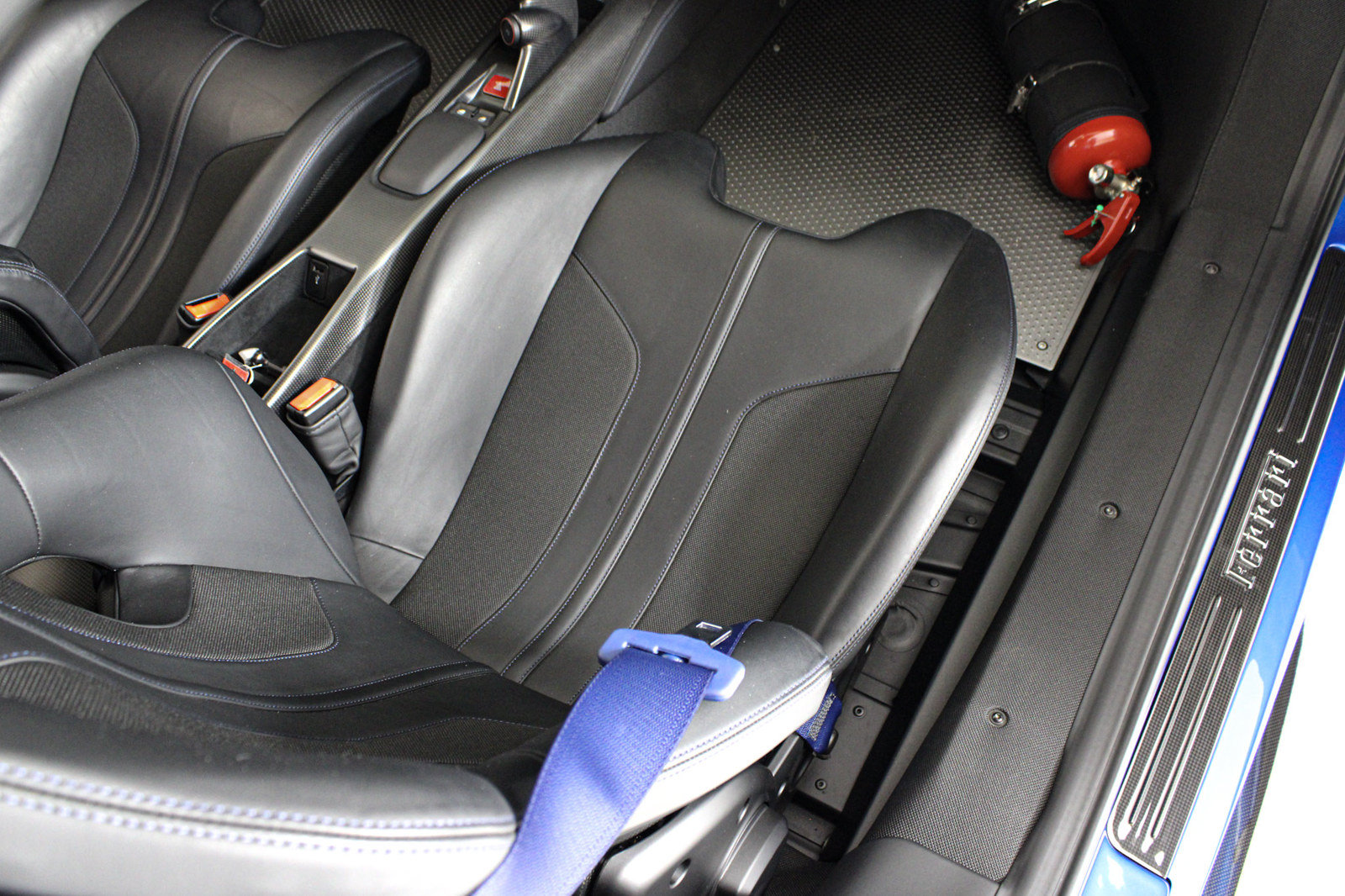 Used 2020 Ferrari 488 Pista Coupe RWD image 7