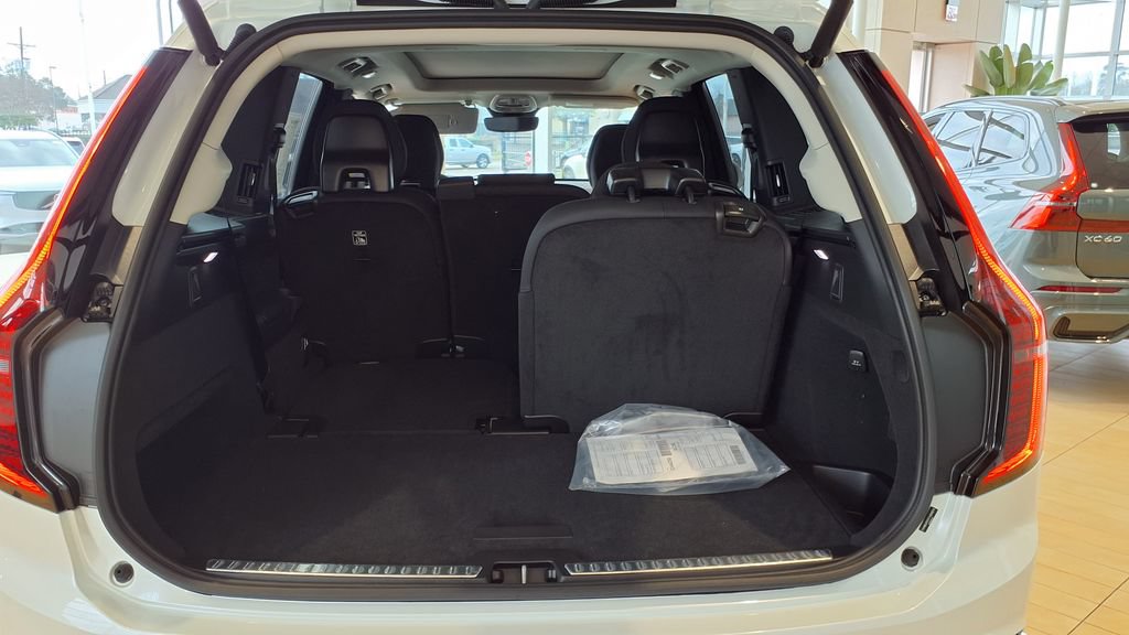New 2026 Volvo XC90 B6 Plus w/ Protection Package AWD/4WD image 8