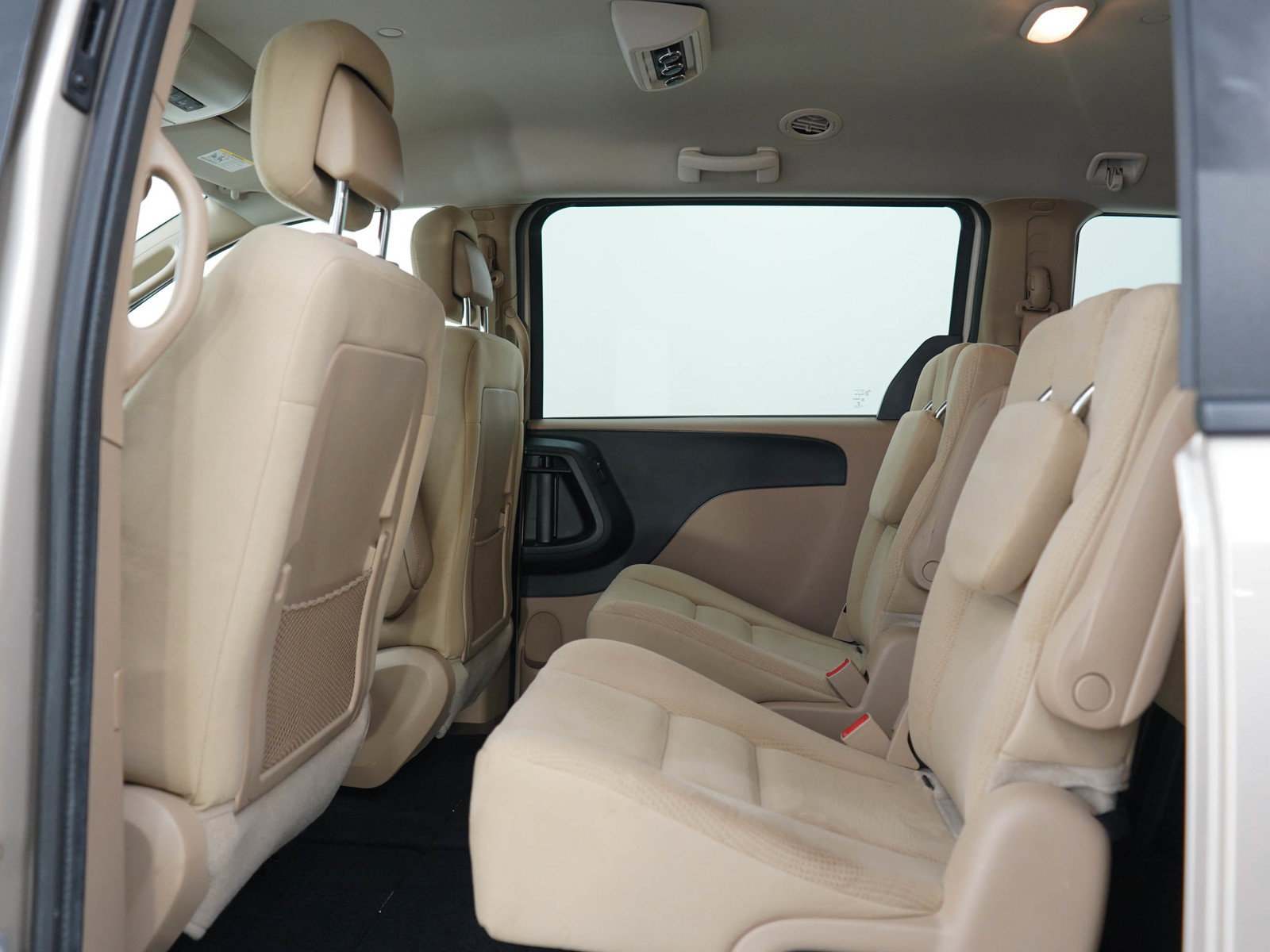 Used 2015 Dodge Grand Caravan SXT FWD image 20