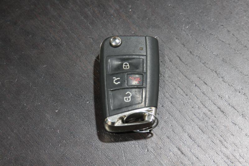 Used 2017 Volkswagen Golf Alltrack SE image 2