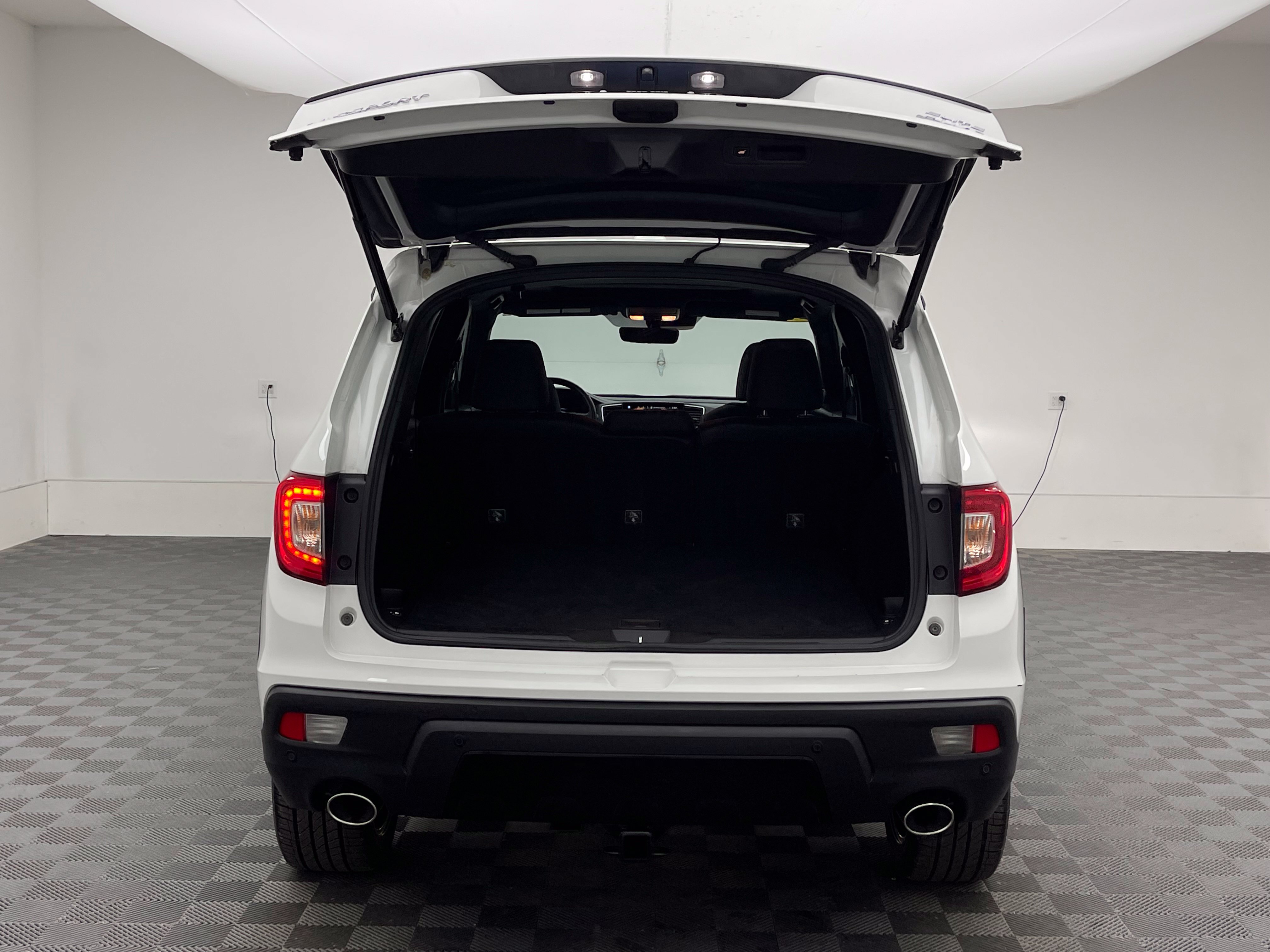 Used 2021 Honda Passport Elite image 9