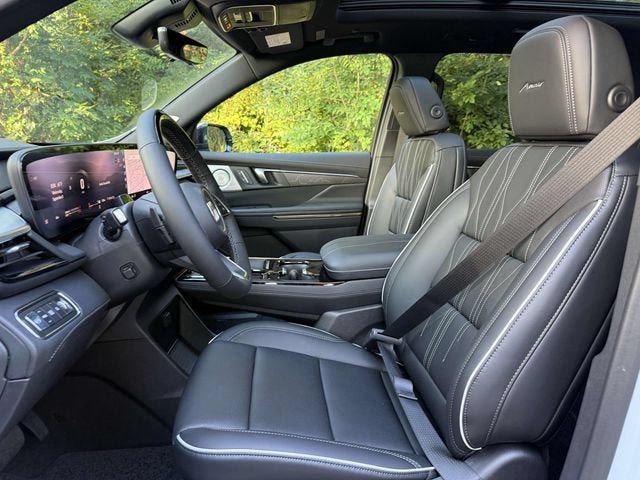 New 2026 Buick Enclave Avenir w/ Super Cruise Package FWD image 9