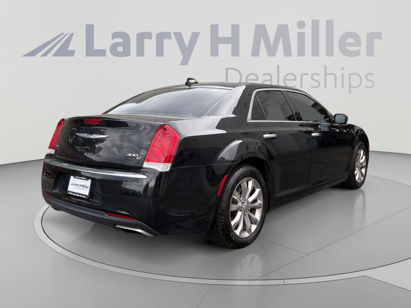 Used 2016 Chrysler 300 C AWD/4WD image 5