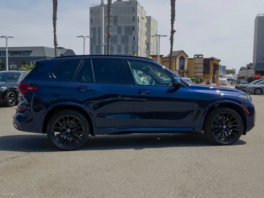 New 2026 BMW X5 xDrive40i w/ M Sport Package AWD/4WD image 4