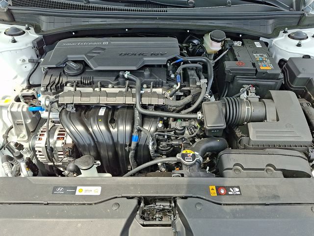 New 2026 Hyundai Elantra Limited FWD image 20